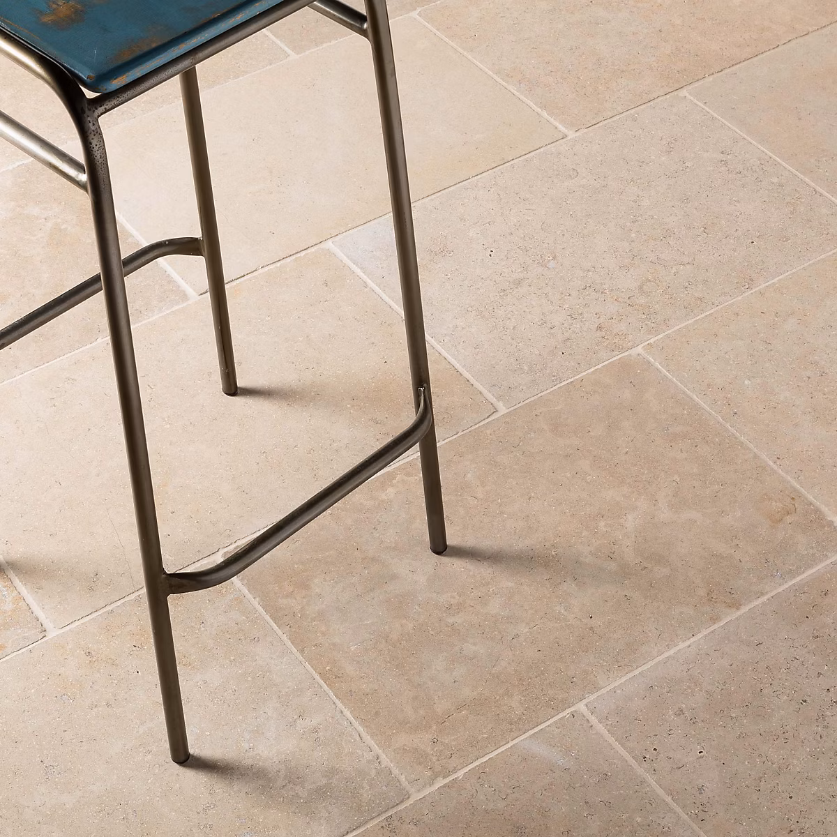 Dallage Pierre d'Egypte Beige 60x40x1 – 5 cm, Intérieur et Extérieur (lot de 1, 2 m² soit 5 dalles), RO'MA NATURE