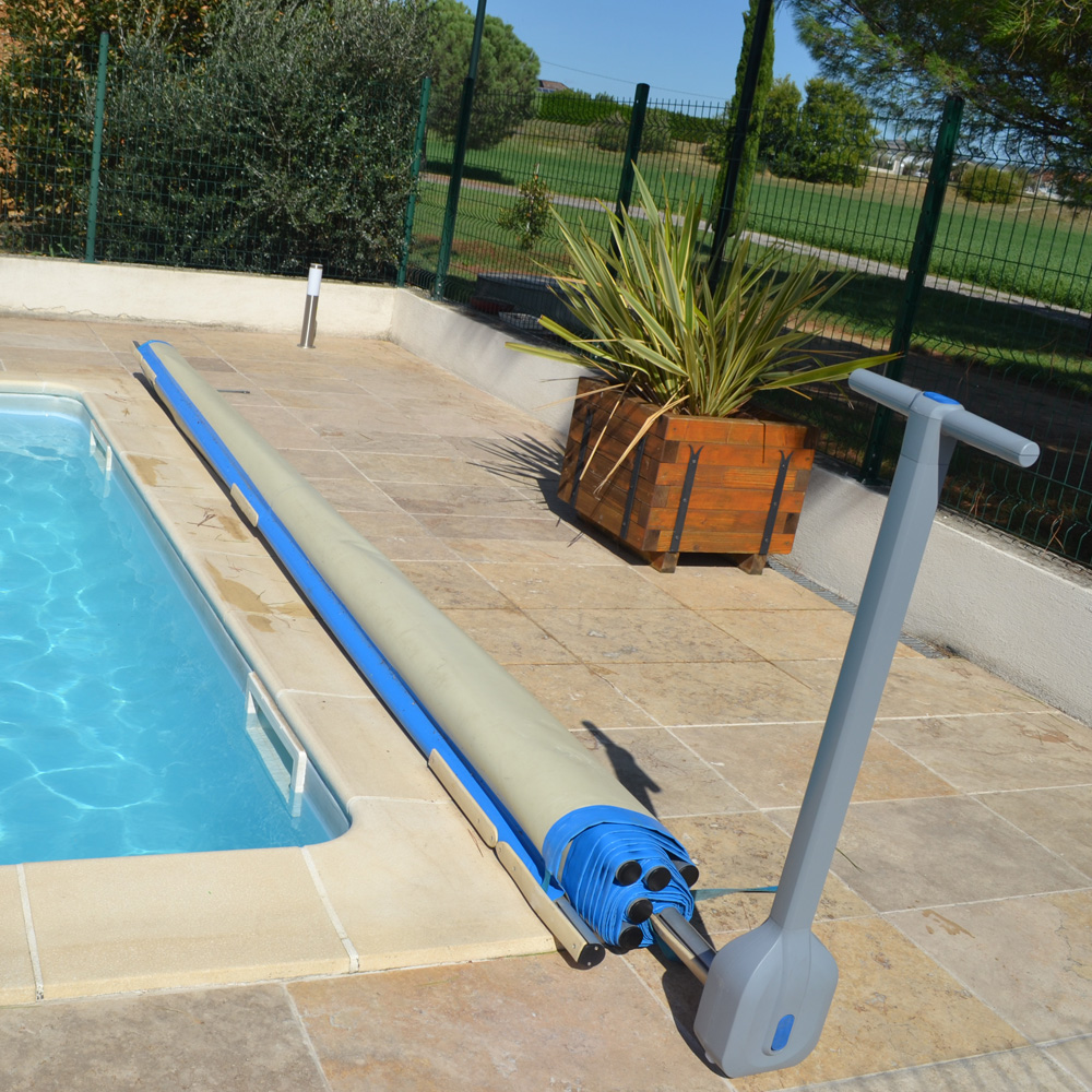 Enrouleur motorisé pour bâches piscine à barres IScoot 700
