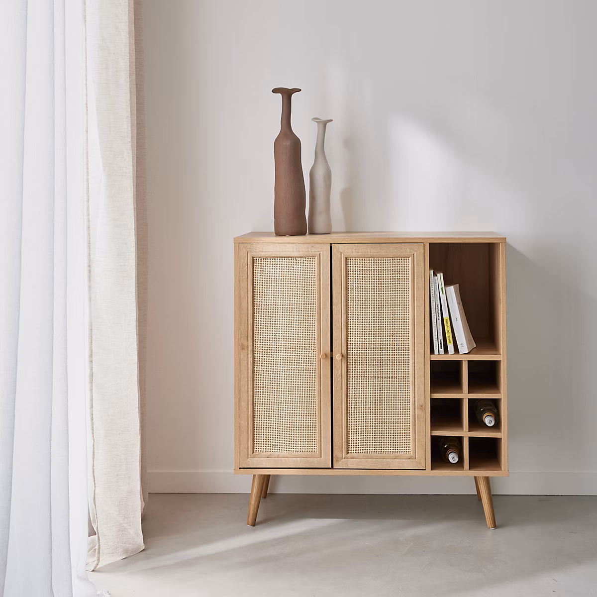Buffet range bouteilles portes en cannage et décor bois avec casiers. buffet haut. vaisselier. 83cm – Réf. CIVXFUBXU5113420112