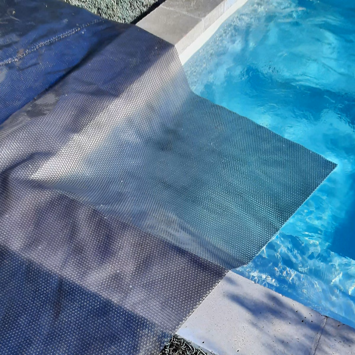 Bâche Solaire Piscine Gris Silver – Rectangle, 6 × 3 M, 350 Microns, Œillets Offerts, Recoupable