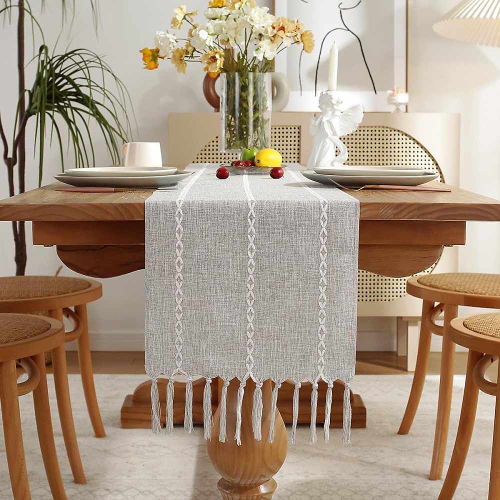 Chemin de table bohème 33 × 275 cm gris léger