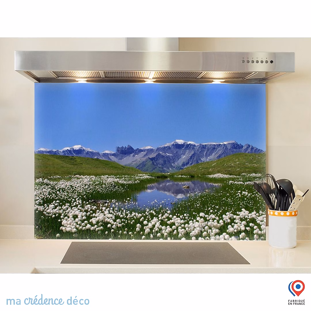 Crédence cuisine fond de hotte fleurs et Lac de Montagne – Verre trempé | L 90 cm x H 70 cm | MaCrédenceDéco